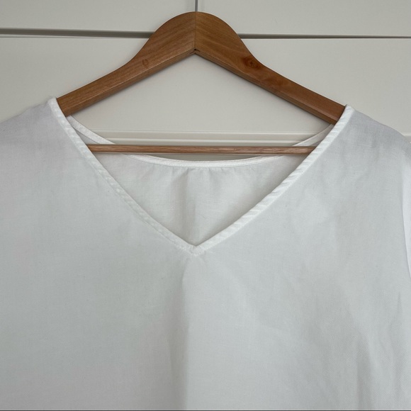 Vetta Capsule The Relaxed Tunic in White - Picture 11 of 14